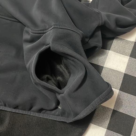 Eddie Bauer Turtleneck Mock Sweatshirt Fleece Lined Pouch Pocket Tulip Hem Black - Picture 14 of 14